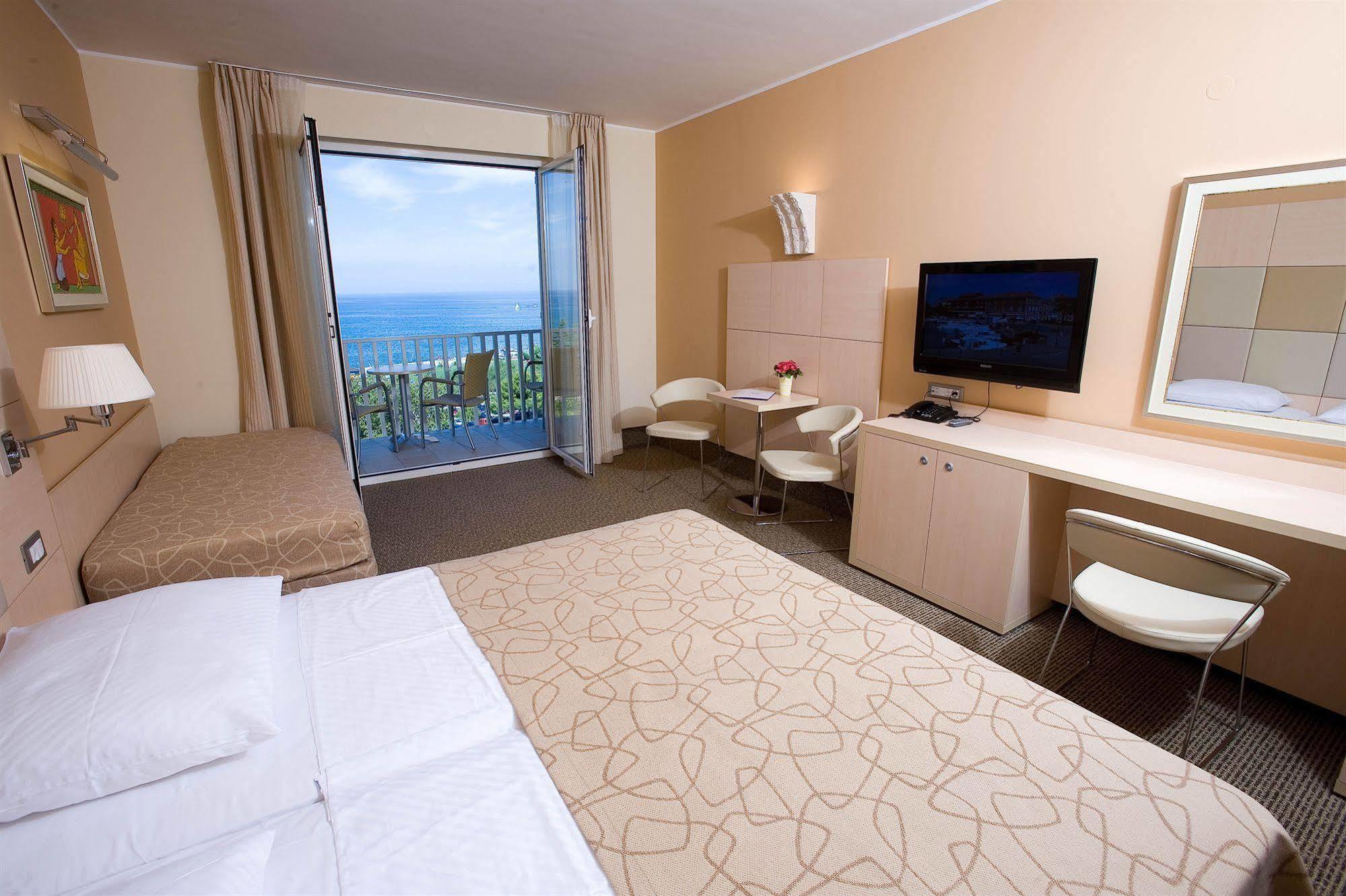 Dependences - San Simon Resort Izola Dış mekan fotoğraf
